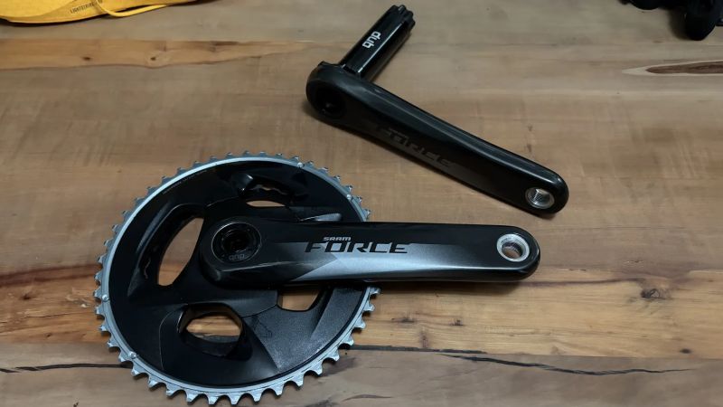 SRAM FORCE AXS D1 DUB Karbonové kliky 172,5mm vč. převodníku D1 46/33T 12SPD