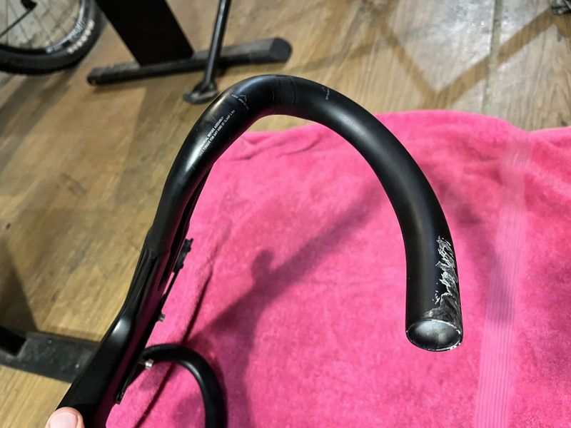 Karbonová řidítka Canyon CP10