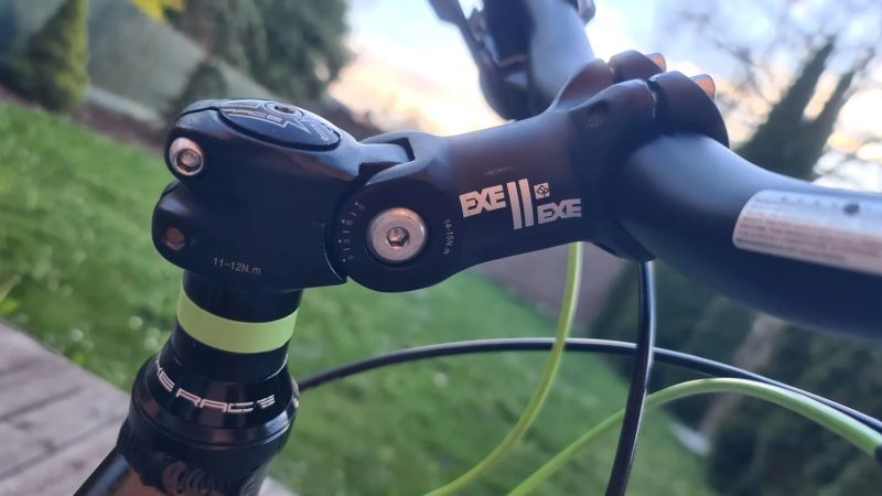 KROSOVÉ KOLO LEADER FOX TOSCANA 17“ 3x9 ČERNÉ