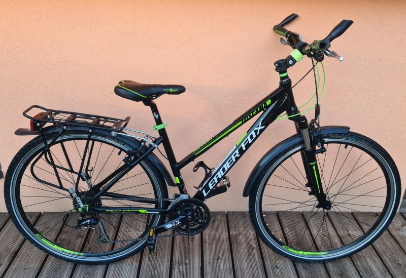 KROSOVÉ KOLO LEADER FOX TOSCANA 17“ 3x9 ČERNÉ