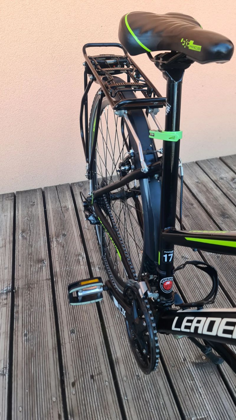 KROSOVÉ KOLO LEADER FOX TOSCANA 17“ 3x9 ČERNÉ