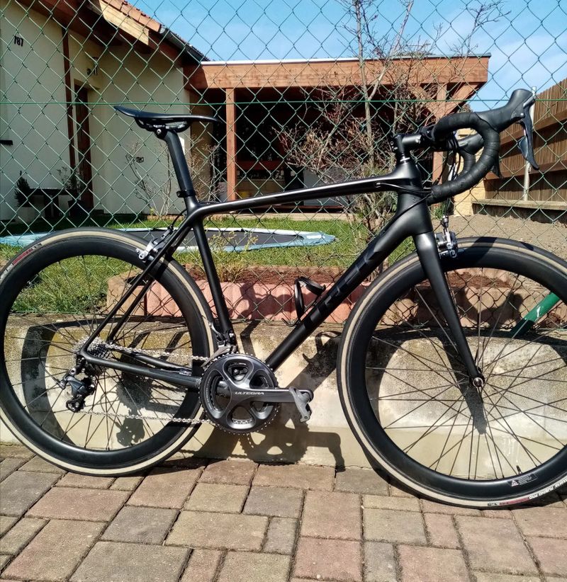 Karbonový silniční TREK Emonda SL, komplet Shimano Ultegra 2x11 sp, vel. 56 