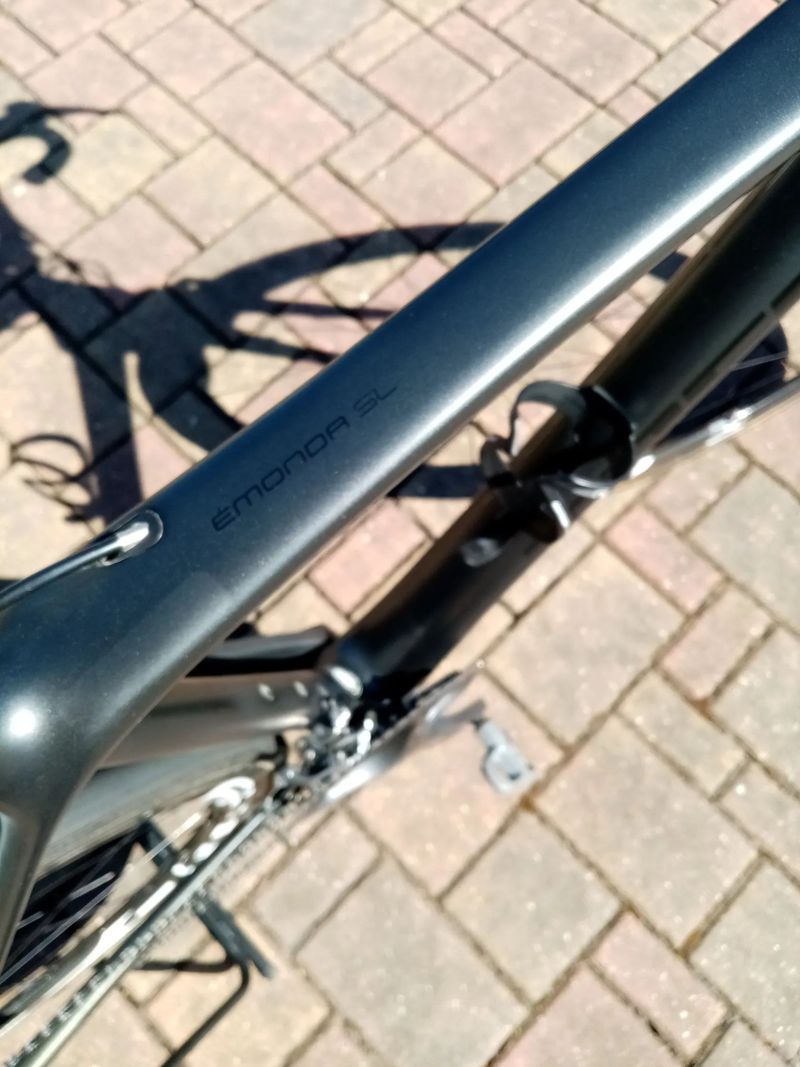 Karbonový silniční TREK Emonda SL, komplet Shimano Ultegra 2x11 sp, vel. 56 