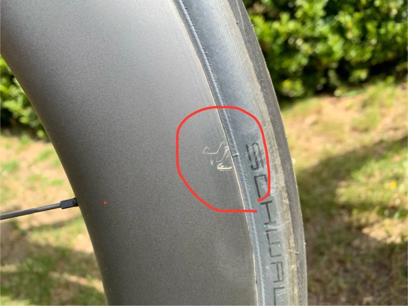 Scott Foil RC 10 (2025) – Top stav, v záruce, karbonové kombo Syncros. Sleva možná. 