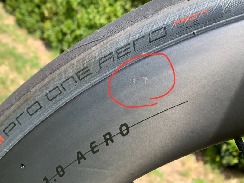 Scott Foil RC 10 (2025) – Top stav, v záruce, karbonové kombo Syncros. Sleva možná. 