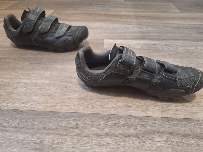 Cyklo tretry Giro Carbide 45 MTB