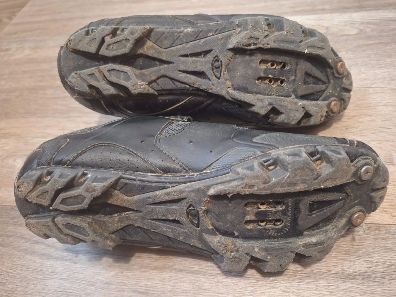 Cyklo tretry Giro Carbide 45 MTB