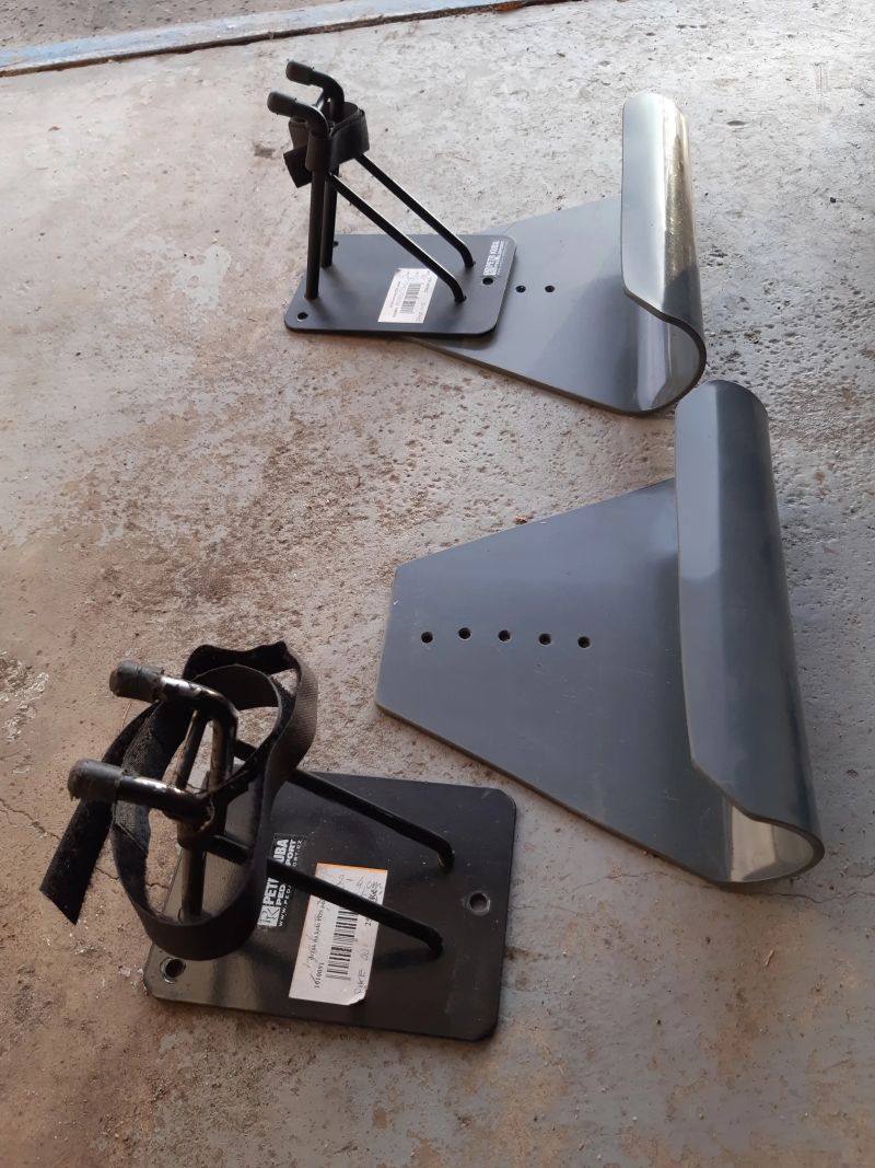 Držák kol na stěnu za pedál 