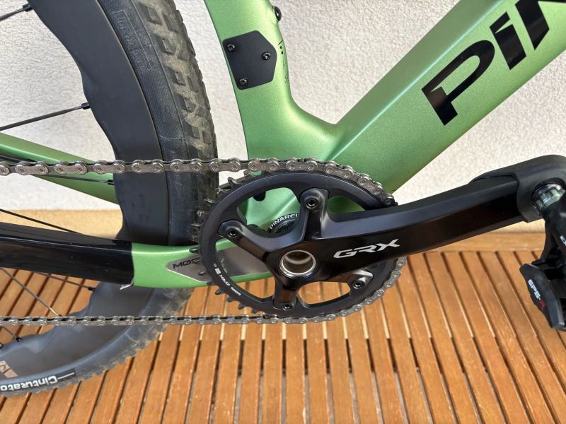 Pinarello Grevil F7 | vel.550 |