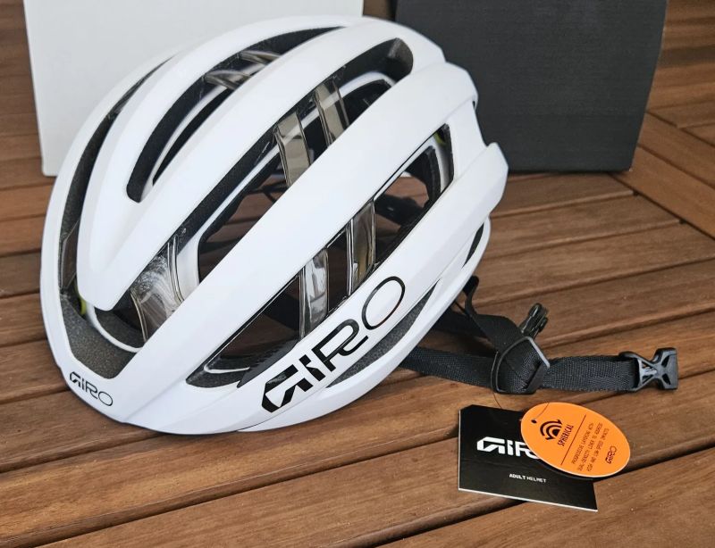 GIRO Aries Spherical – závodní silniční helma se systémem Spherical MIPS - NOVÁ