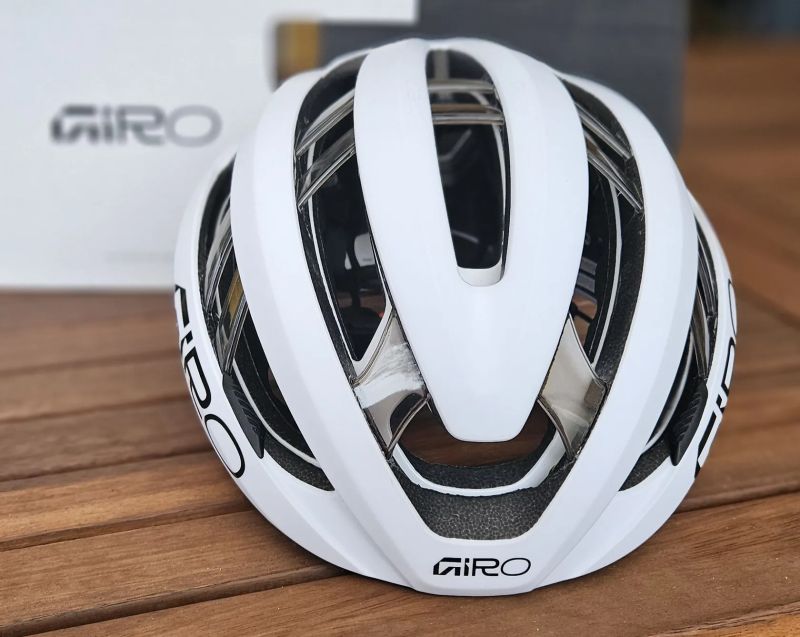 GIRO Aries Spherical – závodní silniční helma se systémem Spherical MIPS - NOVÁ