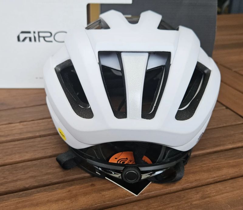 GIRO Aries Spherical – závodní silniční helma se systémem Spherical MIPS - NOVÁ