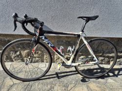 Karbonové silniční kolo MRX