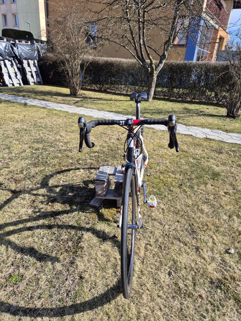 Karbonové silniční kolo MRX