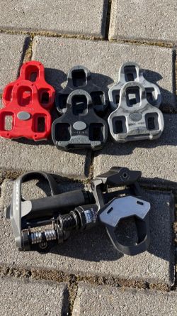 Look kéo max carbon