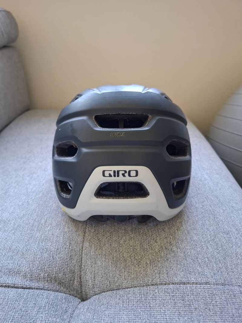 Giro Source (55-59cm)