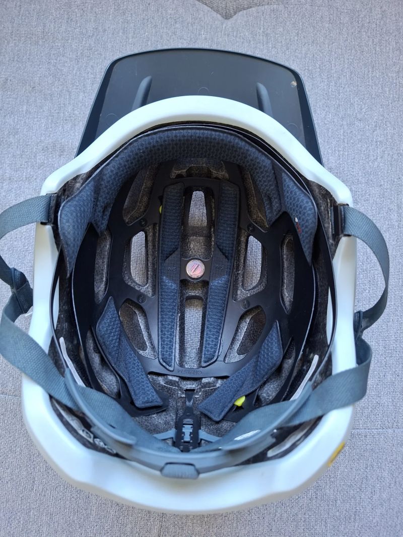 Giro Source (55-59cm)