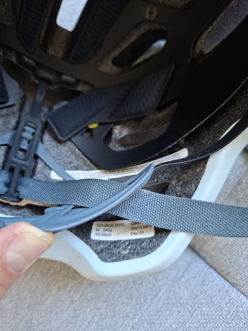 Giro Source (55-59cm)