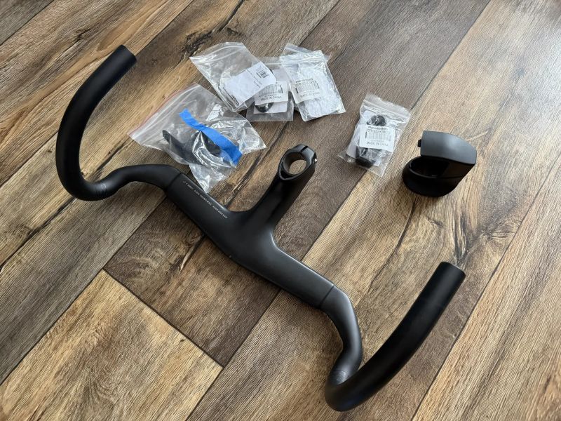 Kokpit na Trek Madone SLR Gen 7 370/400mm, představec 110mm