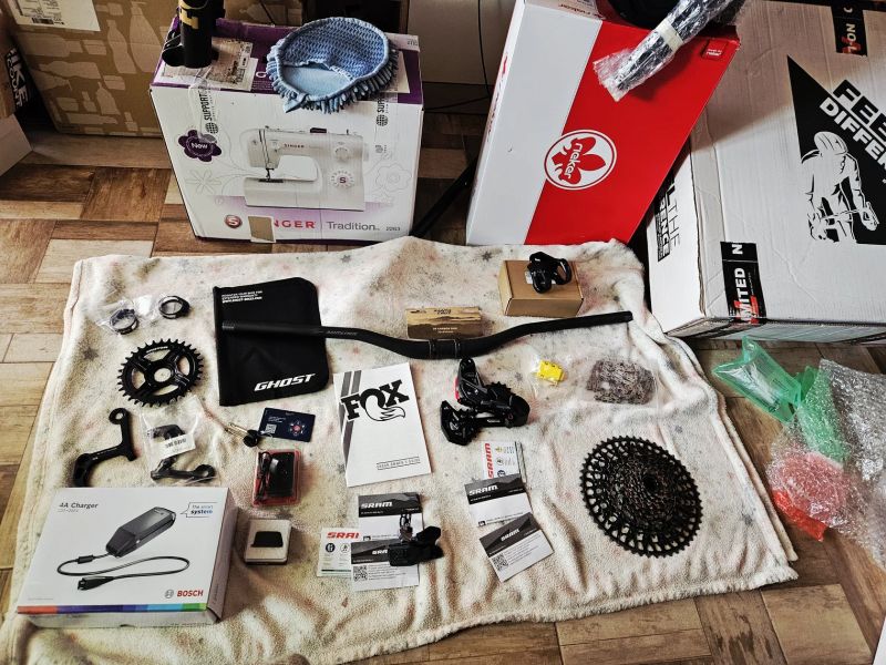 Nový Ghost E-Riot CF Full Party L 2026 Bosch Gen5 100Nm 800Wh