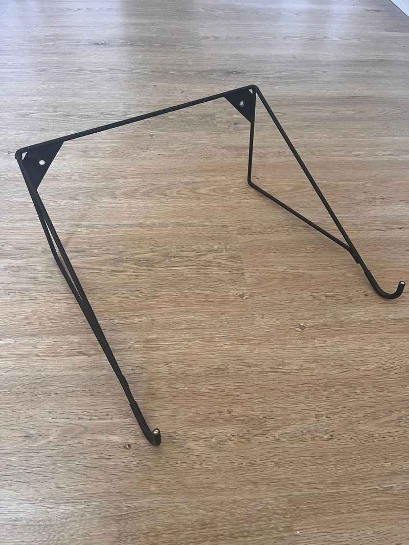 Držák na kolo na zeď