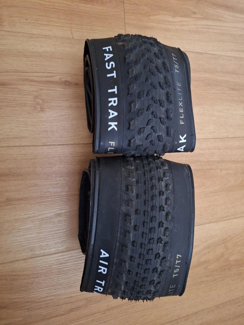 Prodám 1x použité pláště Specialized FAST TRAK a AIR TRAK