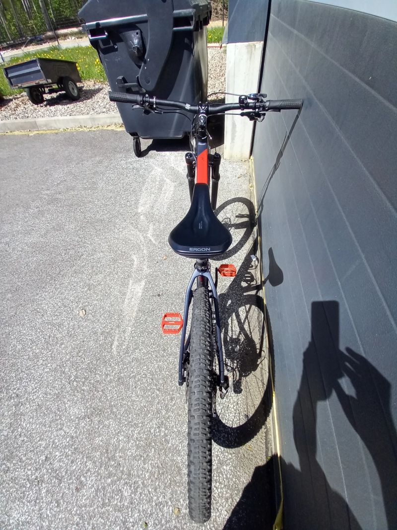 Radon Jealous Al 10.0 vel.M 