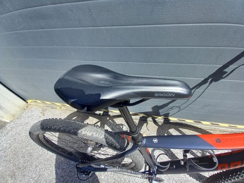 Radon Jealous Al 10.0 vel.M 