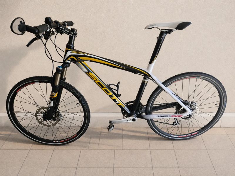 SCOTT Scale RC Carbon – 10,8 kg, vel. M (170–180 cm), XT, Fox