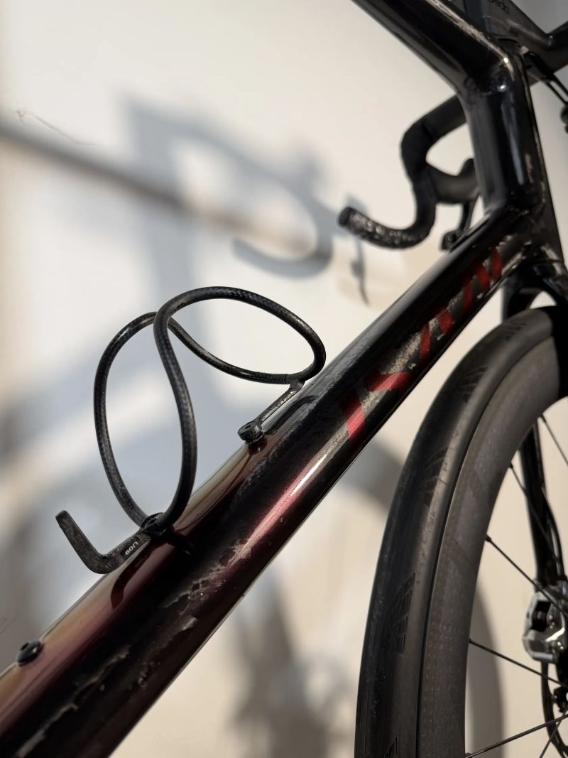 Isaac Element - Sram Red vč. powermetru - custom lak RAW/fireball