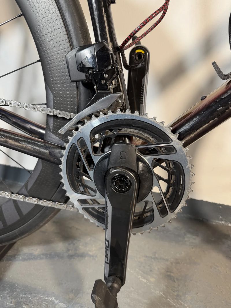 Isaac Element - Sram Red vč. powermetru - custom lak RAW/fireball