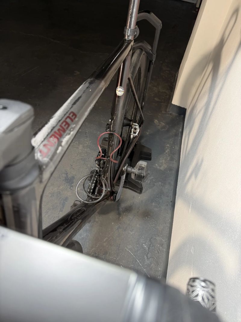 Isaac Element - Sram Red vč. powermetru - custom lak RAW/fireball