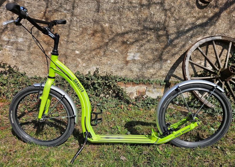 Koloběžka Yedoo Dragstr