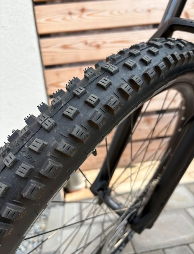 Cube Reaction Hybrid PRO