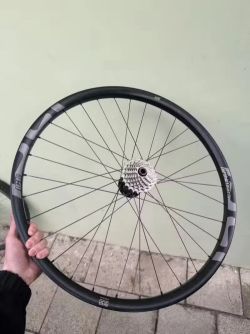 Karbon E13 LG1 Race DH