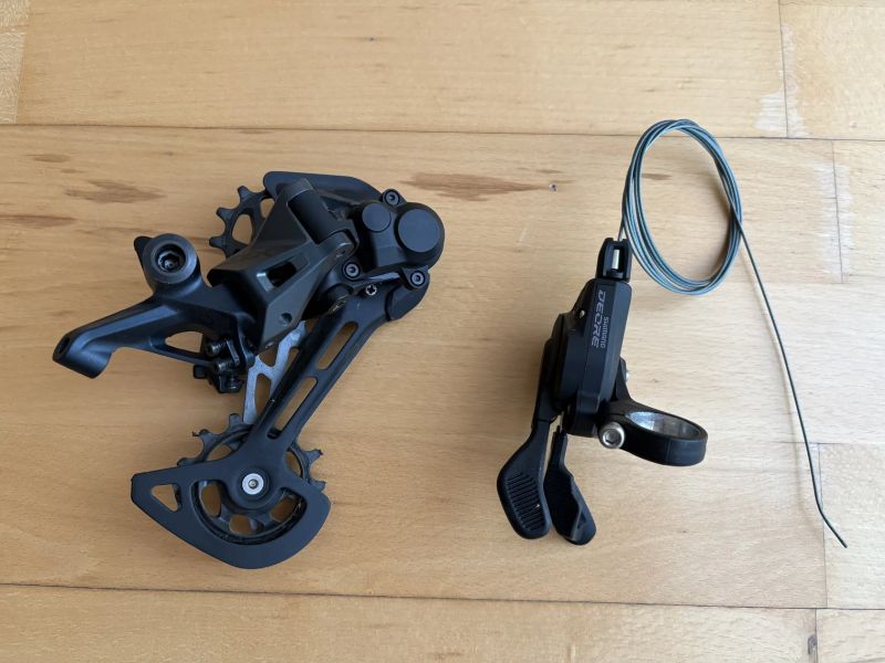 Shimano SLX M7100 s řadící páčkou
