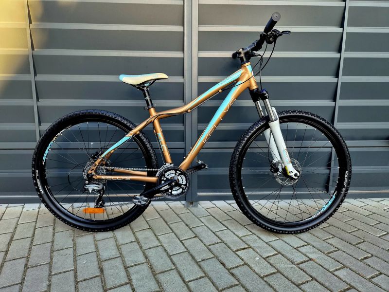 (92)Dámské/Dívčí horské kolo Kellys 27,5"