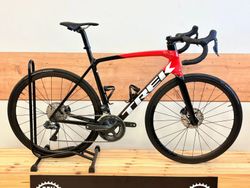 Trek Emonda sl6 di2 karbonová kola bontrager