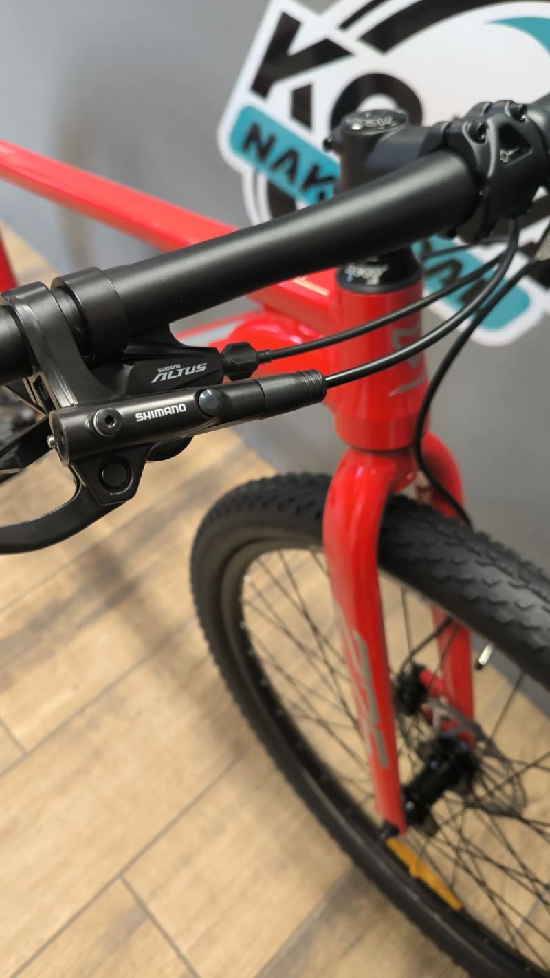 AMULET 27.5 Tomcat 1.9 red shiny/silver 2026