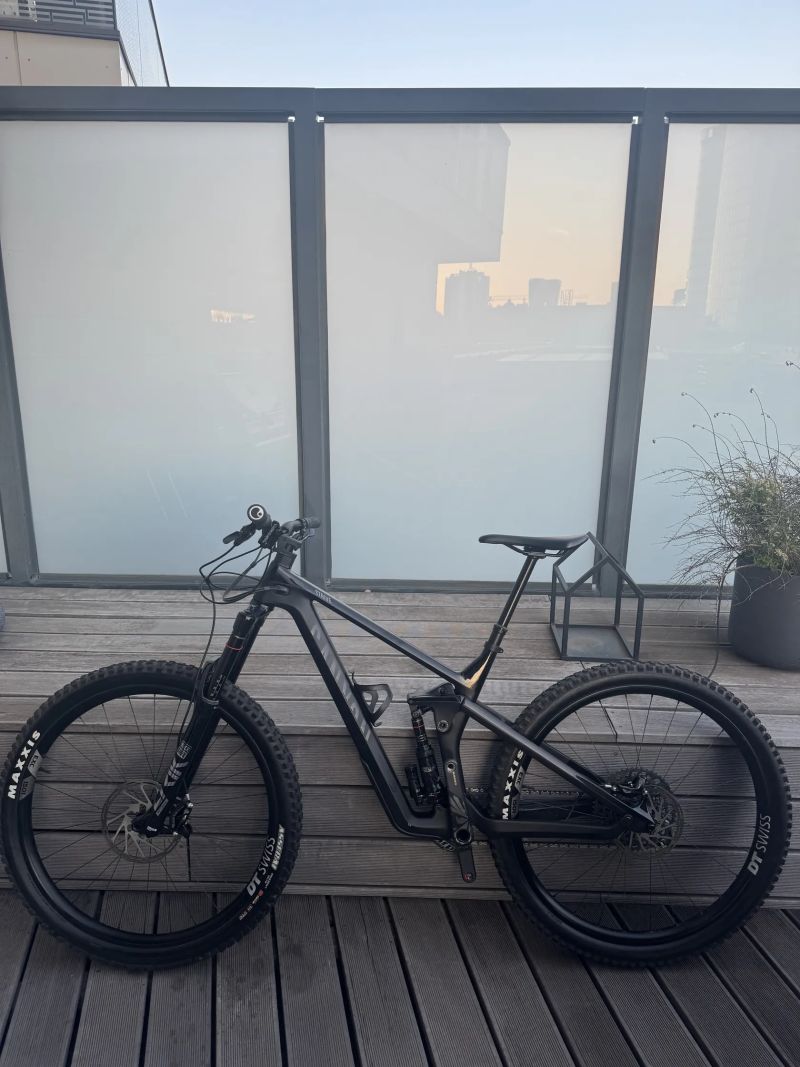 Canyon Strive CF 9
