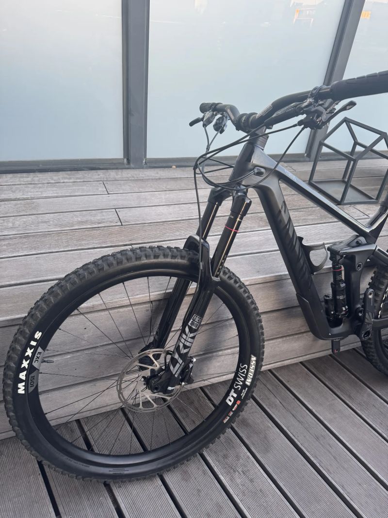 Canyon Strive CF 9