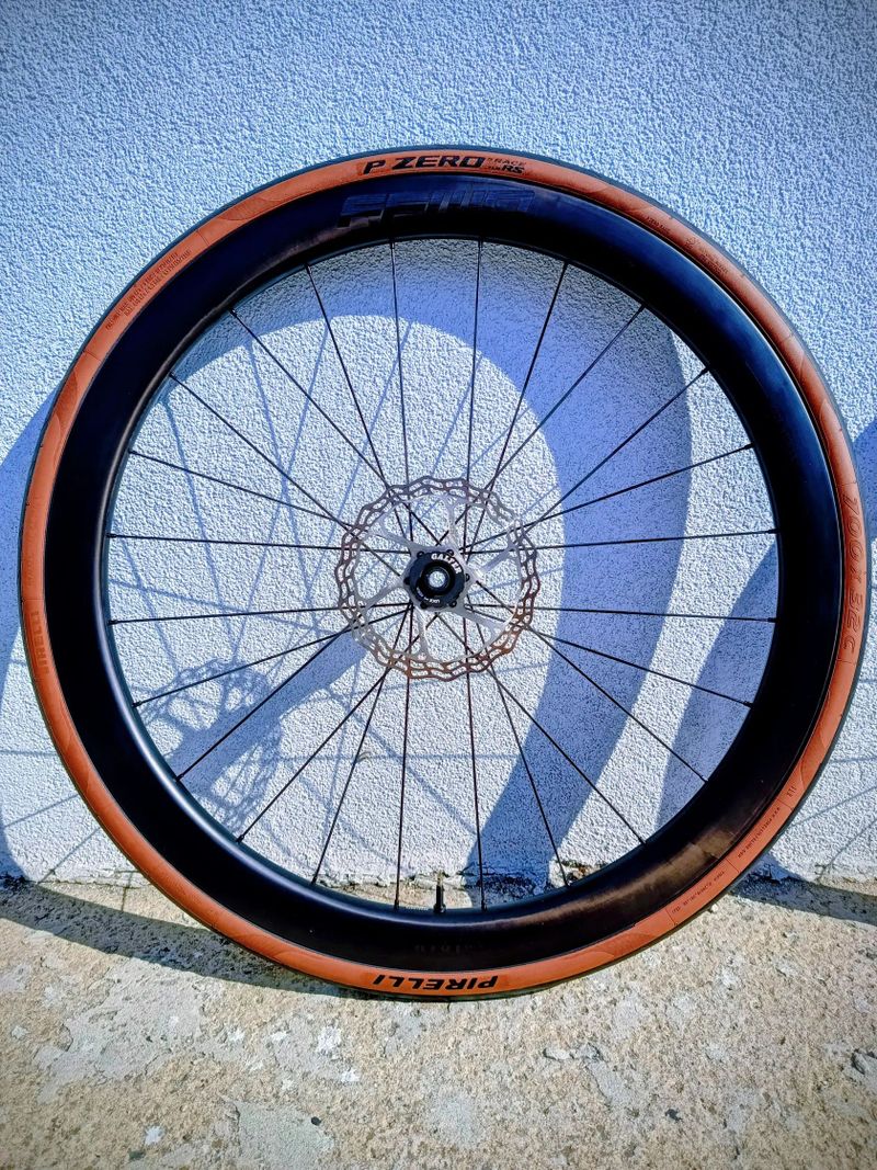 REZERVACE - Karbonová kola FFWD RYOT44 V2, DT240 2:1 EXP