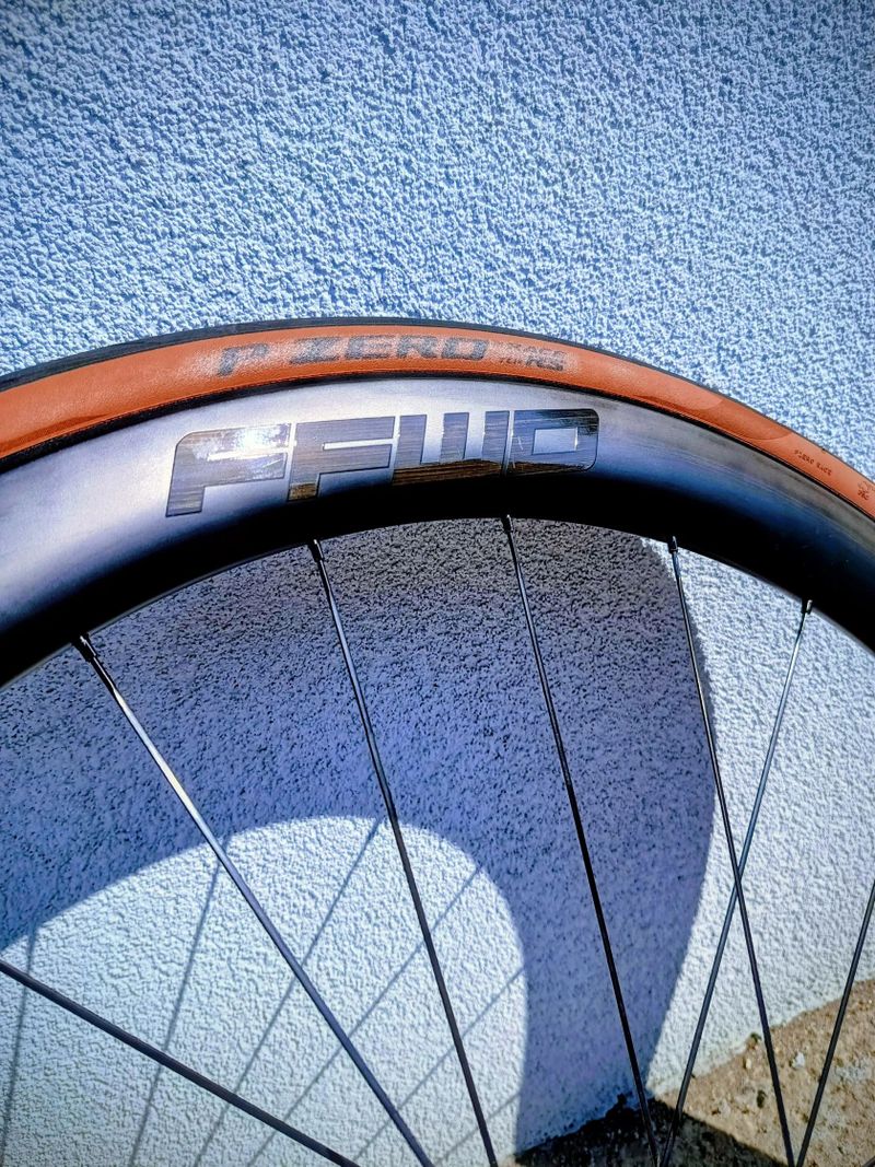 REZERVACE - Karbonová kola FFWD RYOT44 V2, DT240 2:1 EXP