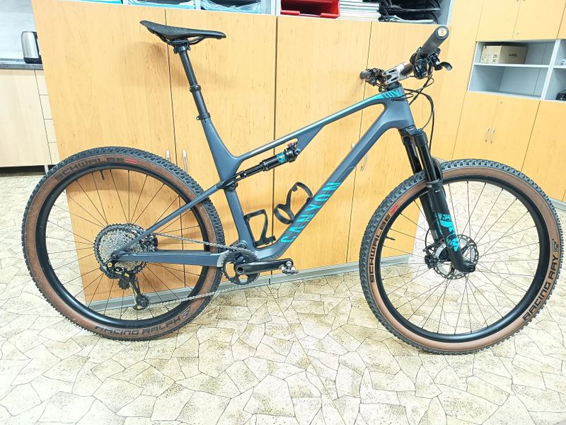 Canyon LUX Trail, čeká se.