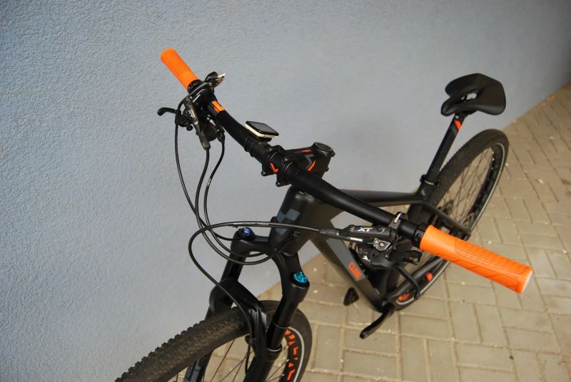 Cube Reaction 29 Carbon M