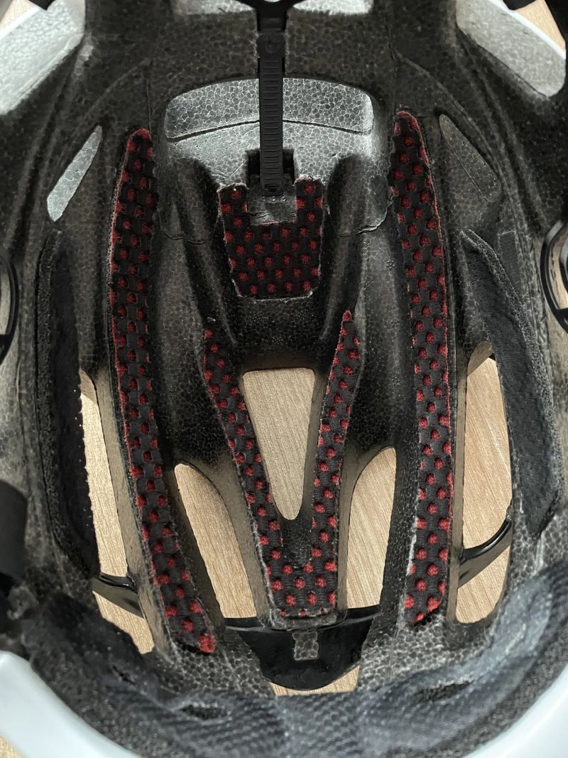 Helma KASK Protone vel L bílá, lehká, nebouraná, používaná, ale výborný stav