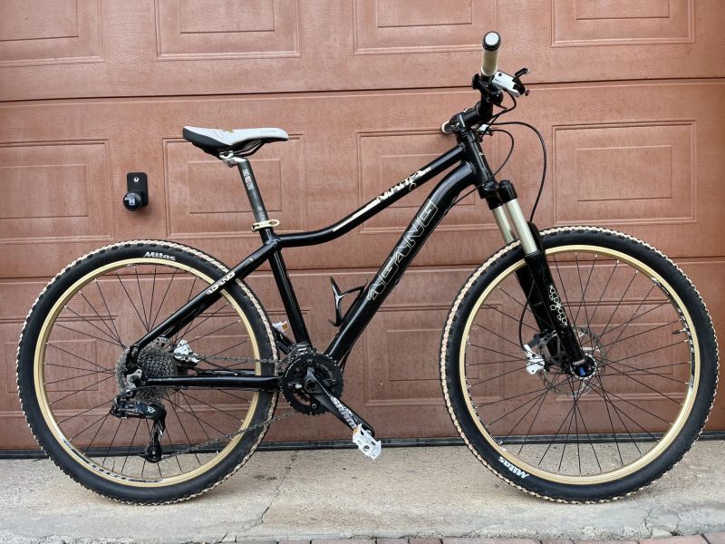 Dámské kolo Autor AGang Nikita 8.0 rám 16“ (S), kola 26“