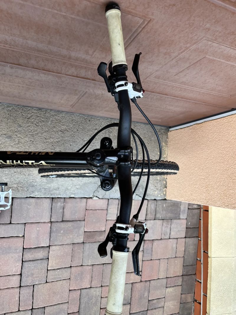 Dámské kolo Autor AGang Nikita 8.0 rám 16“ (S), kola 26“