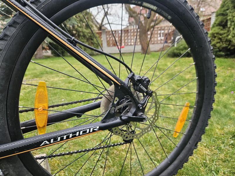 Author Pegas 27,5 Hydraulické kotoučové brzdy