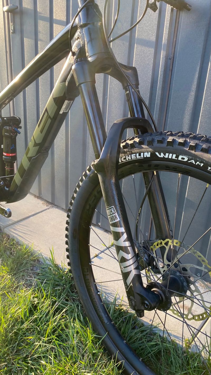 Horské kolo Trek Remedy 8